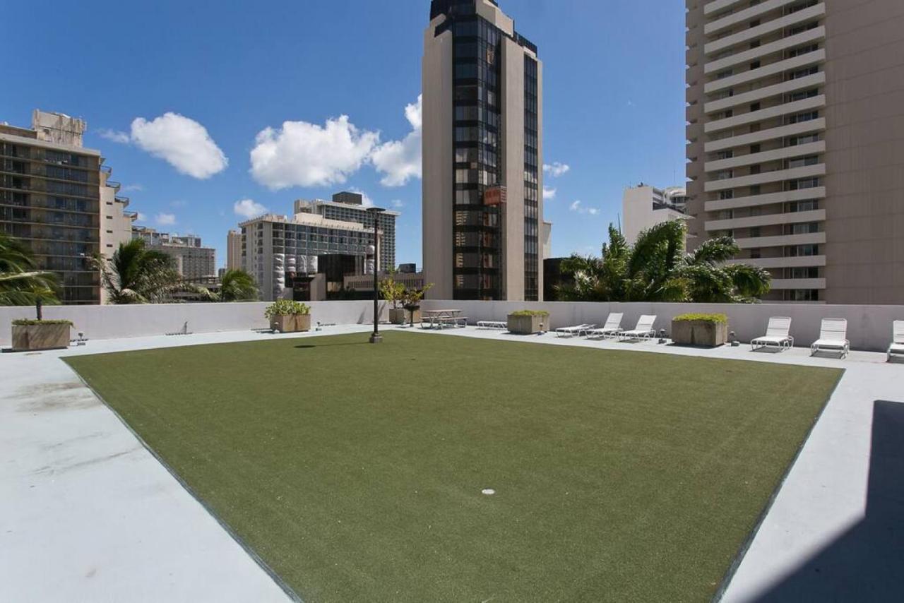 Royal Kuhio 1812 - 1Br With Partial Ocean View In The Heart Of Waikiki With Free Parking! Villa Honolulu Exterior photo